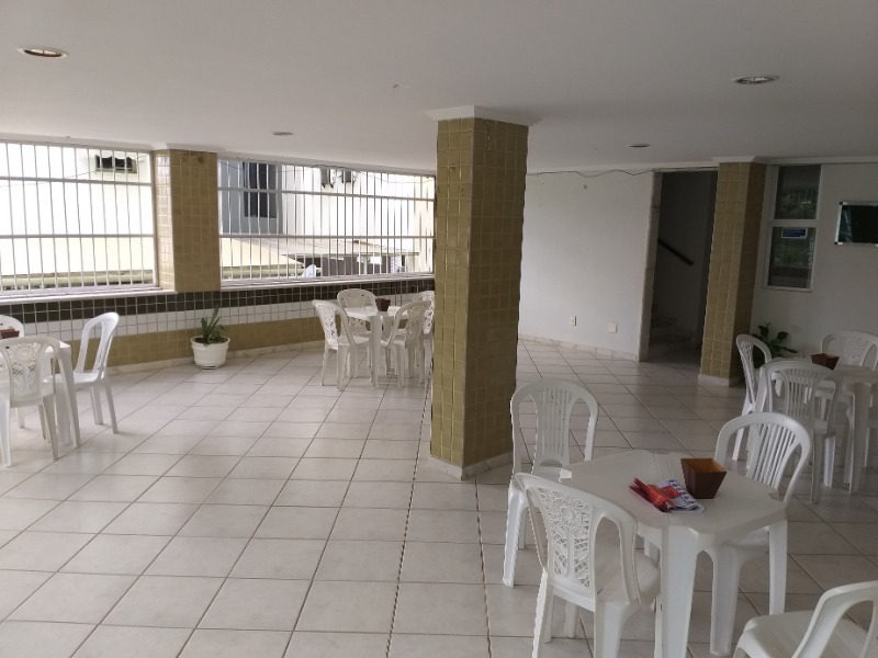 Apartamento à venda com 2 quartos, 75m² - Foto 8