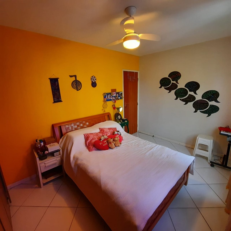 Apartamento à venda com 2 quartos, 75m² - Foto 4