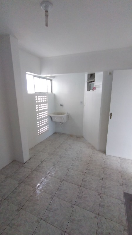 Apartamento à venda com 2 quartos, 70m² - Foto 13