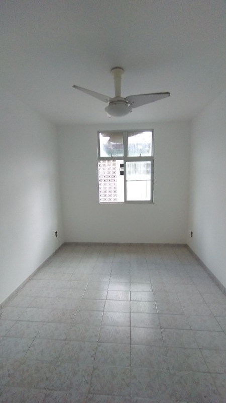 Apartamento à venda com 3 quartos, 70m² - Foto 2