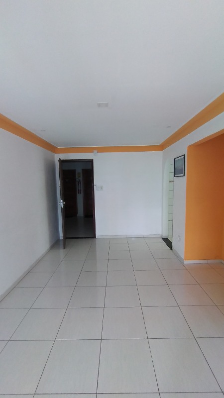 Apartamento à venda com 2 quartos, 70m² - Foto 1