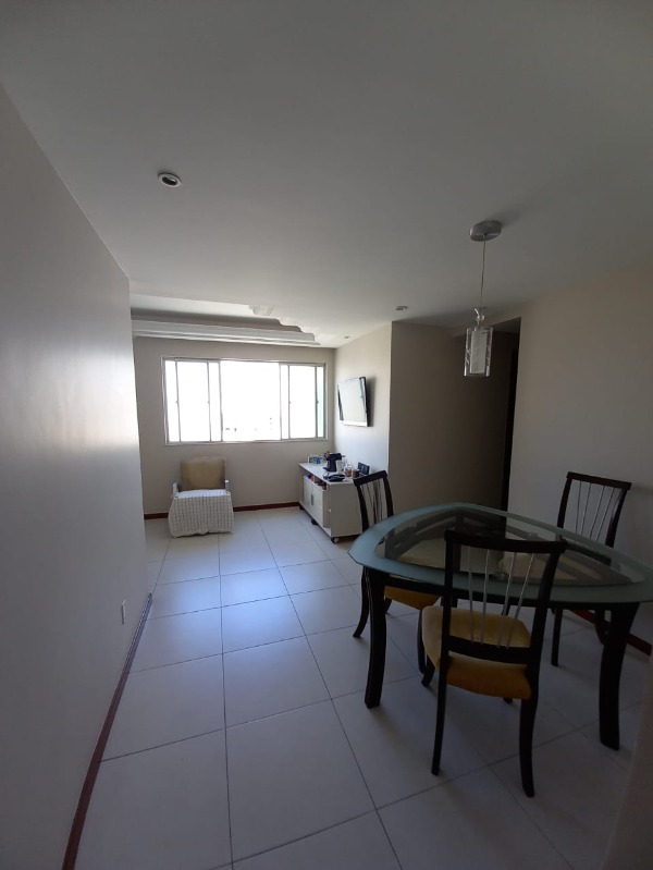 Apartamento à venda com 2 quartos, 70m² - Foto 1