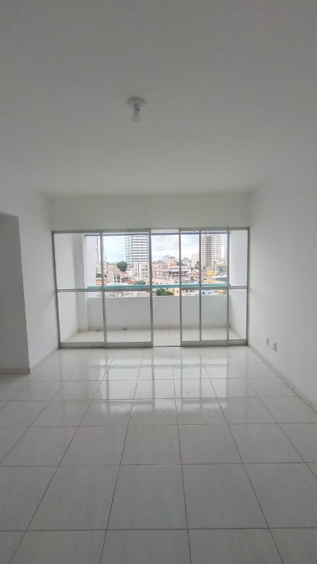 Apartamento à venda com 3 quartos, 100m² - Foto 1