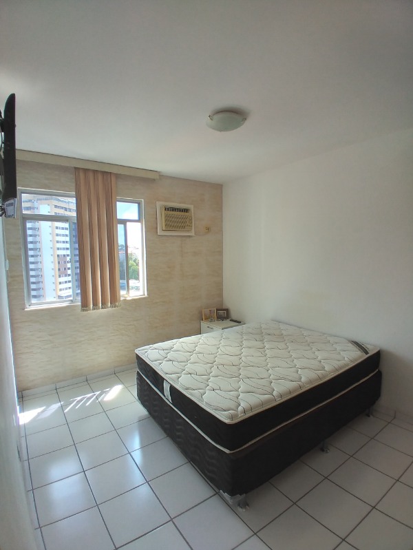 Apartamento à venda com 2 quartos, 70m² - Foto 1