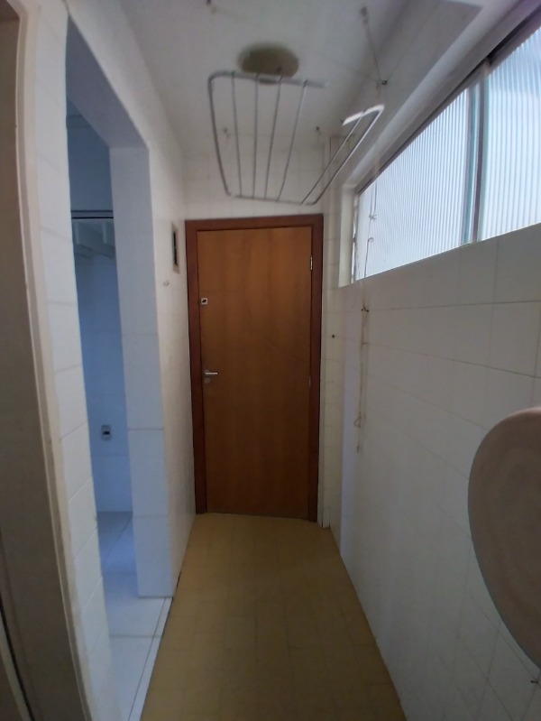 Apartamento à venda com 2 quartos, 70m² - Foto 12