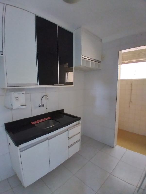 Apartamento à venda com 2 quartos, 70m² - Foto 9