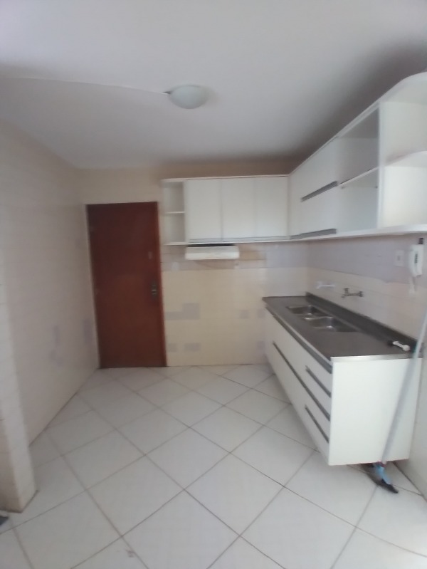 Apartamento à venda com 2 quartos, 70m² - Foto 6