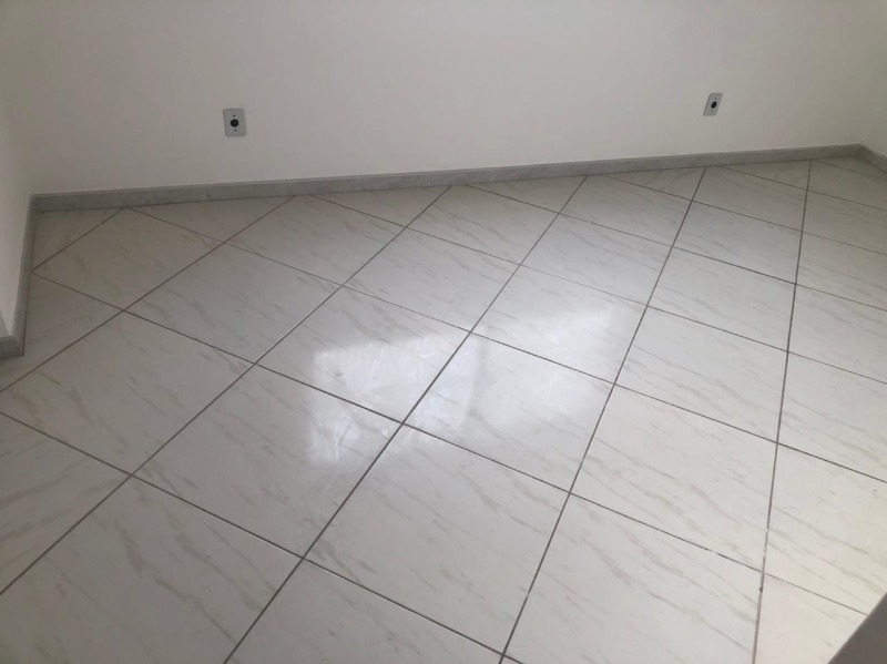 Apartamento à venda com 2 quartos, 70m² - Foto 4