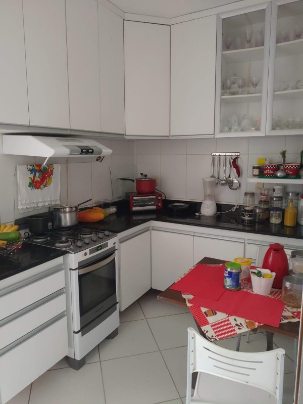 Apartamento à venda com 3 quartos, 80m² - Foto 11