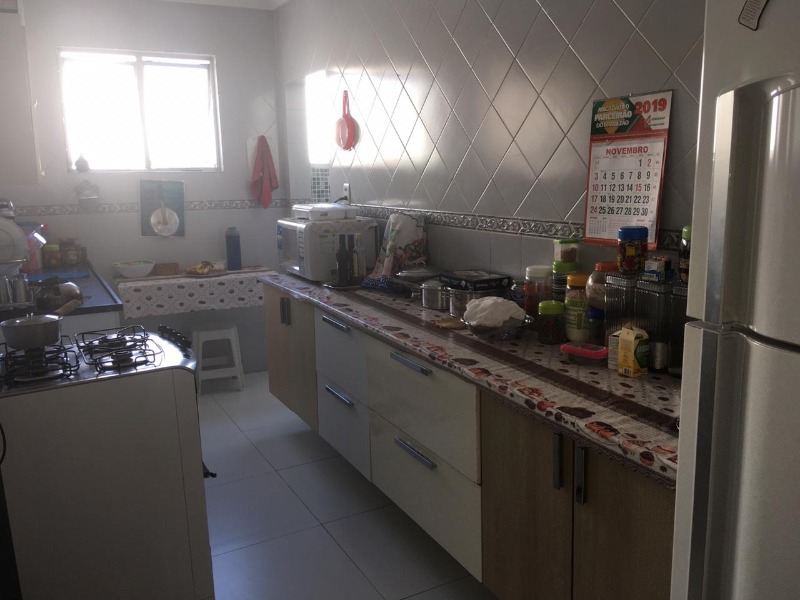 Apartamento à venda com 3 quartos, 80m² - Foto 2