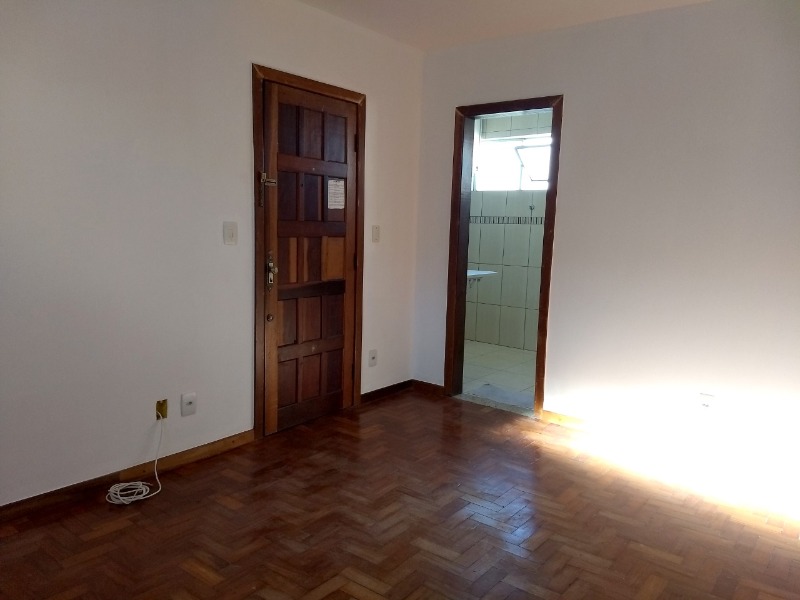 Apartamento à venda com 3 quartos, 70m² - Foto 3