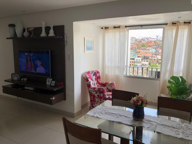 Apartamento à venda com 3 quartos, 77m² - Foto 1