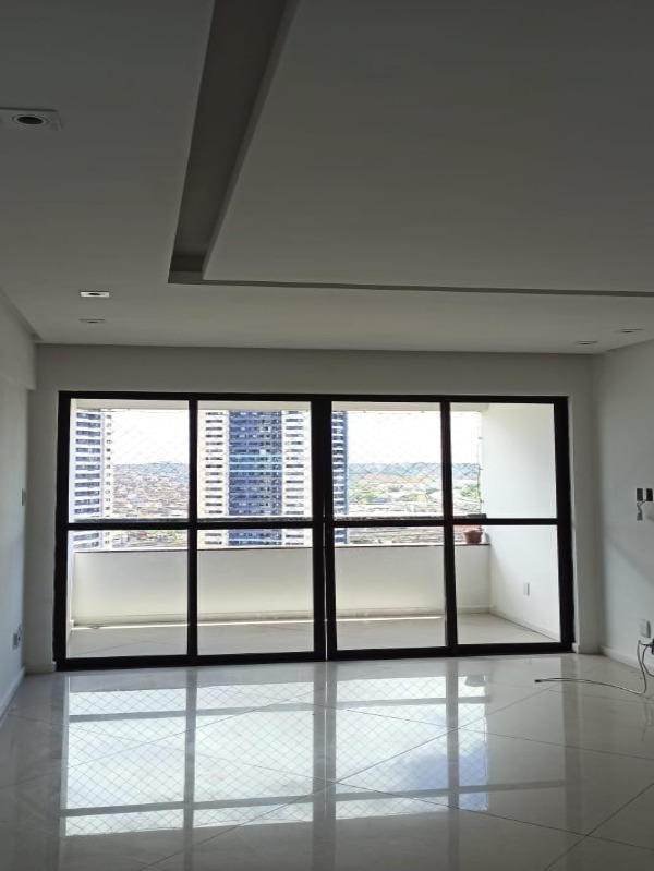 Apartamento à venda com 3 quartos, 77m² - Foto 1