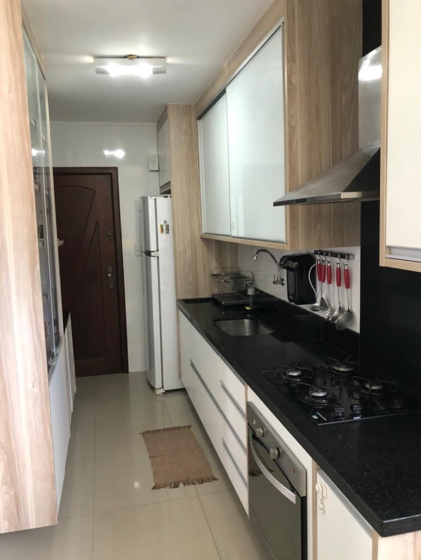 Apartamento à venda com 2 quartos, 77m² - Foto 15