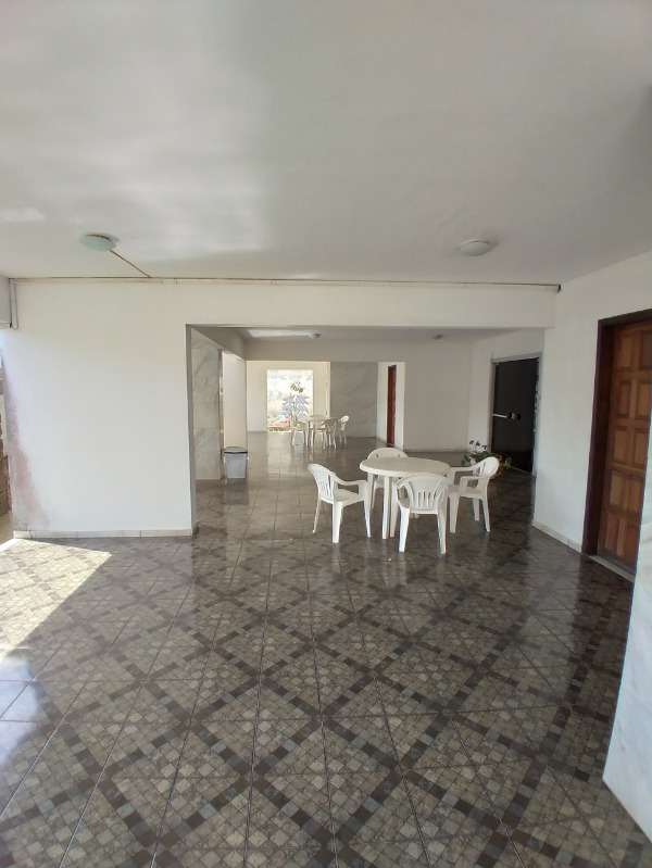 Apartamento à venda com 2 quartos, 70m² - Foto 12