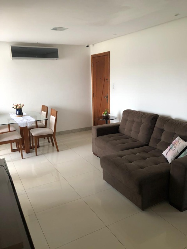 Apartamento à venda com 3 quartos, 77m² - Foto 2