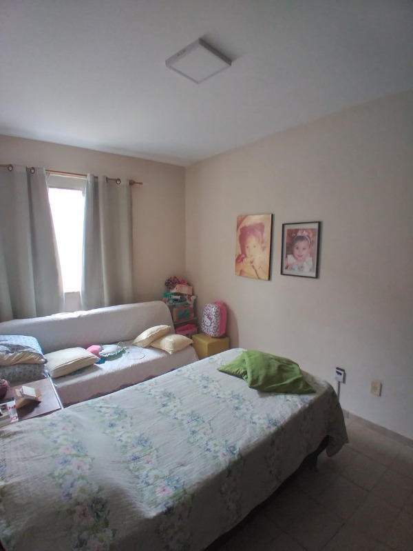 Apartamento à venda com 2 quartos, 70m² - Foto 4