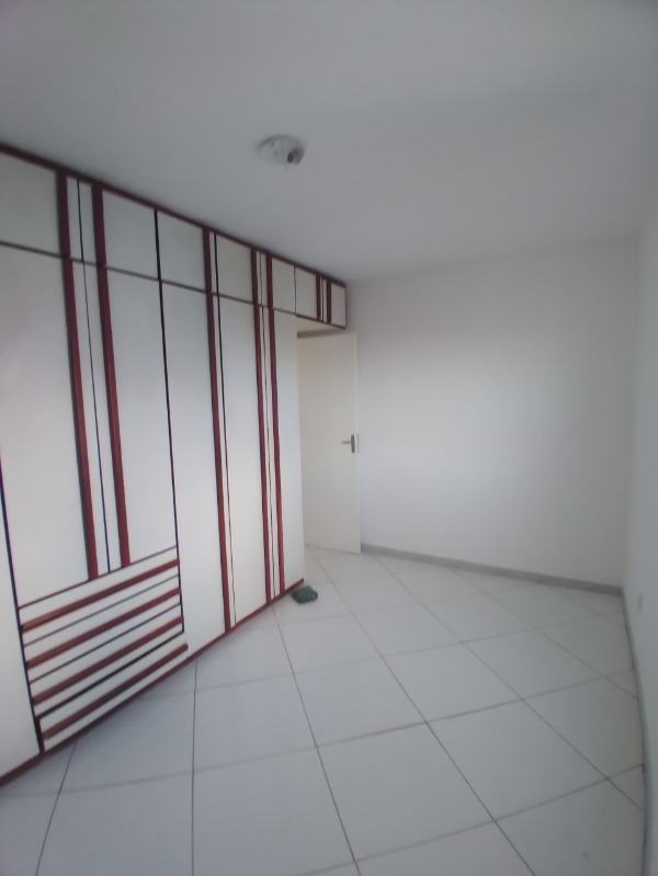 Apartamento à venda com 2 quartos, 70m² - Foto 12