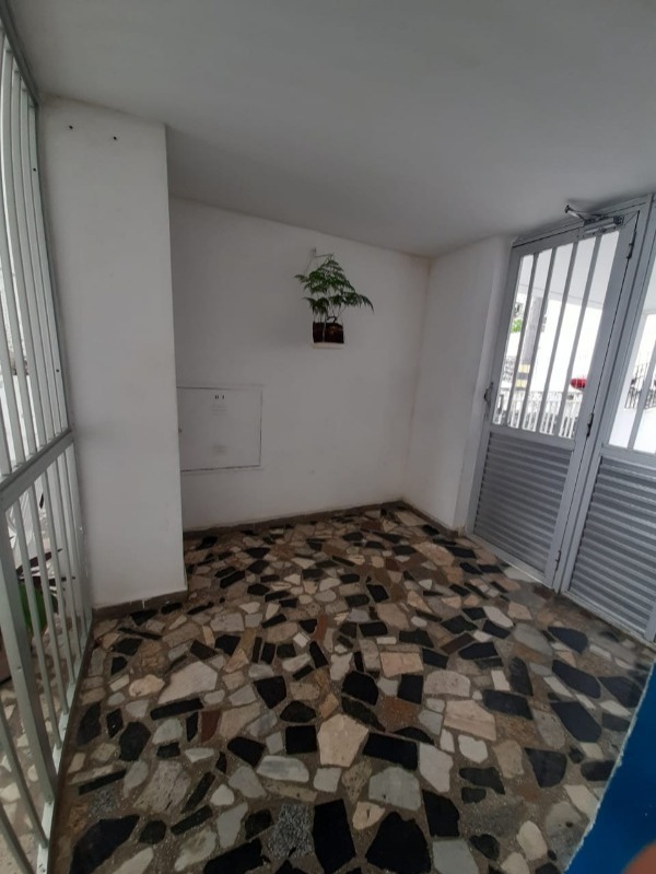 Apartamento à venda com 2 quartos, 70m² - Foto 22