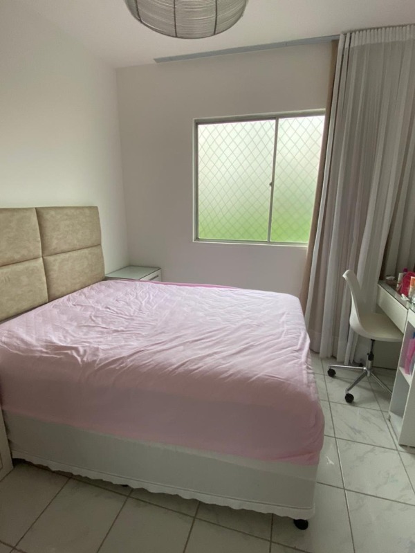 Apartamento à venda com 2 quartos, 70m² - Foto 2