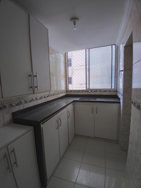 Apartamento à venda com 3 quartos, 80m² - Foto 13