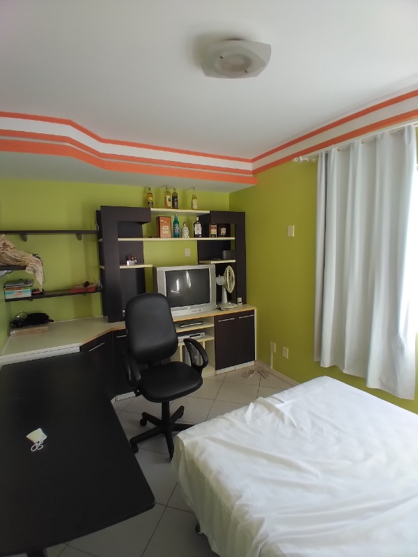 Apartamento à venda com 2 quartos, 70m² - Foto 3