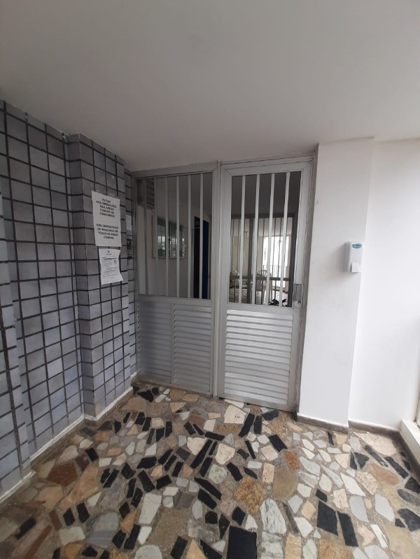 Apartamento à venda com 2 quartos, 70m² - Foto 21