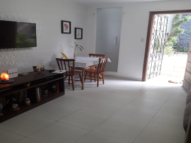 Apartamento à venda com 2 quartos, 80m² - Foto 1