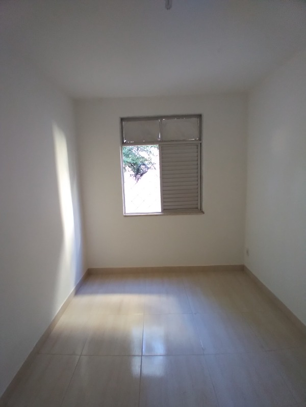 Apartamento à venda com 1 quarto, 40m² - Foto 2