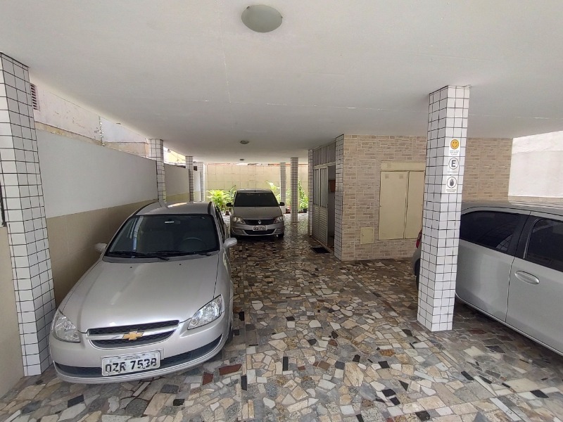 Apartamento à venda com 2 quartos, 70m² - Foto 10