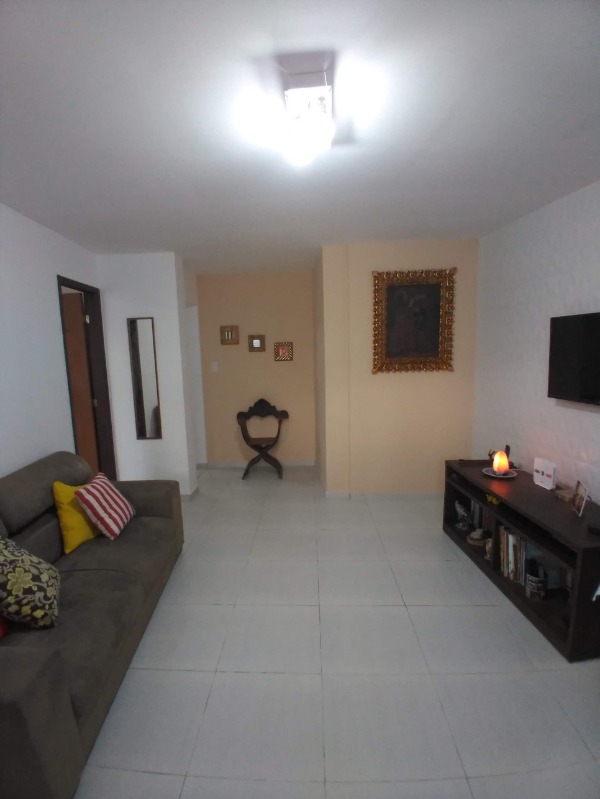 Apartamento à venda com 2 quartos, 90m² - Foto 2