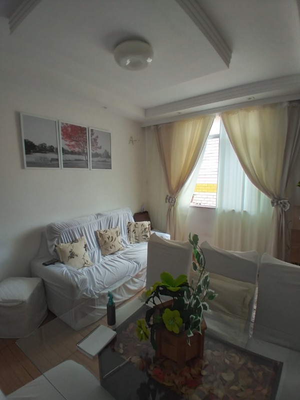 Apartamento à venda com 3 quartos, 80m² - Foto 1