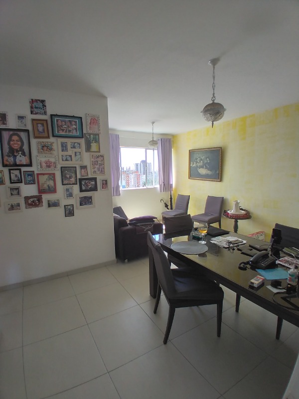 Apartamento à venda com 2 quartos, 84m² - Foto 1