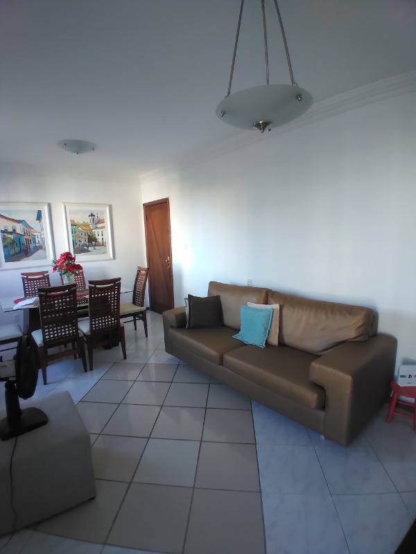 Apartamento à venda com 3 quartos, 90m² - Foto 1