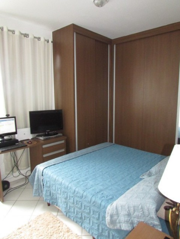 Apartamento à venda com 2 quartos, 70m² - Foto 5