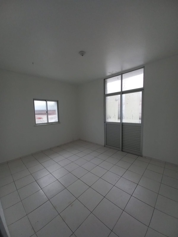 Apartamento à venda com 2 quartos, 80m² - Foto 4