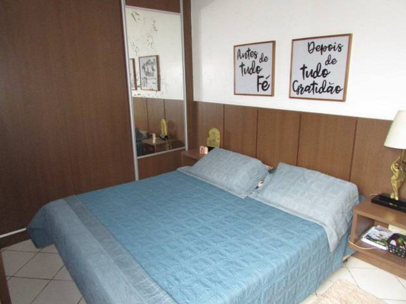 Apartamento à venda com 2 quartos, 70m² - Foto 4