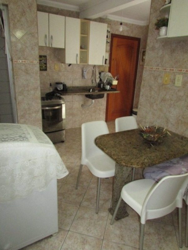 Apartamento à venda com 2 quartos, 70m² - Foto 9