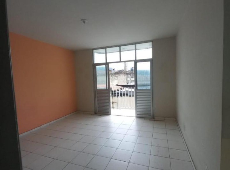 Apartamento à venda com 2 quartos, 80m² - Foto 1