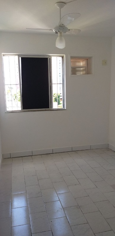 Apartamento à venda com 2 quartos, 67m² - Foto 4