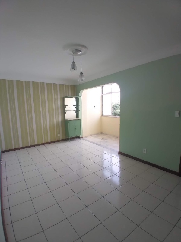 Apartamento à venda com 2 quartos, 90m² - Foto 1