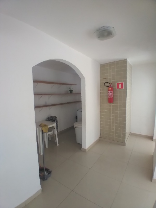 Apartamento à venda com 2 quartos, 70m² - Foto 12