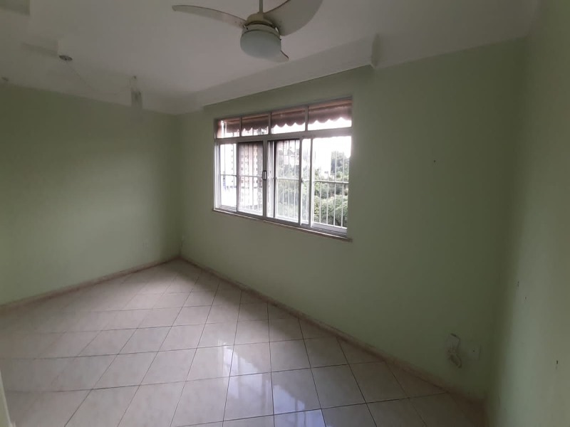 Apartamento à venda com 3 quartos, 80m² - Foto 2