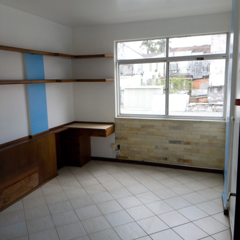 Apartamento à venda com 3 quartos, 80m² - Foto 4