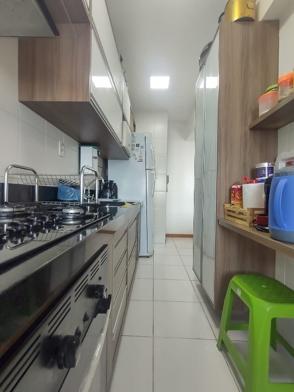 Apartamento à venda com 2 quartos, 70m² - Foto 14