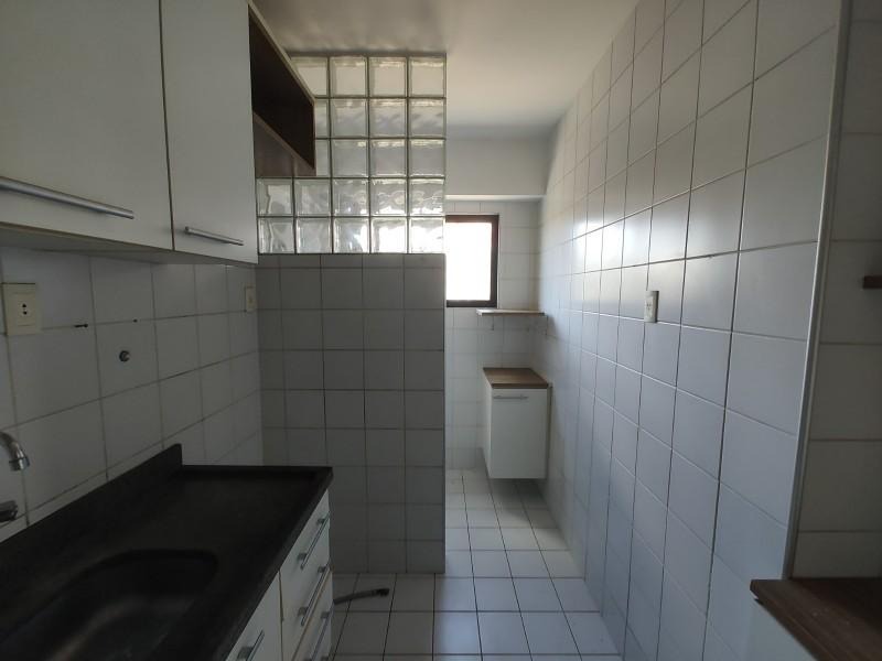 Apartamento à venda com 2 quartos, 65m² - Foto 13