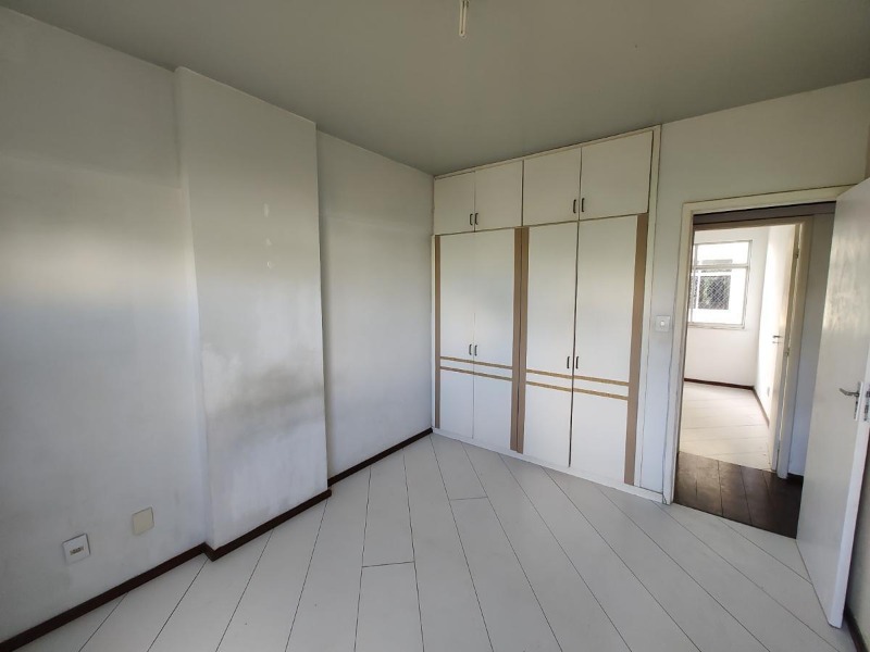 Apartamento à venda com 3 quartos, 82m² - Foto 4