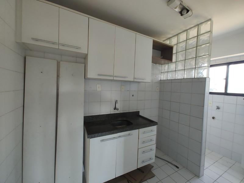 Apartamento à venda com 2 quartos, 65m² - Foto 14