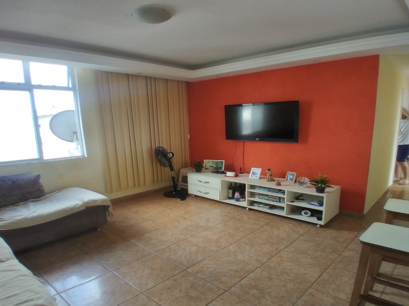 Apartamento à venda com 3 quartos, 75m² - Foto 1