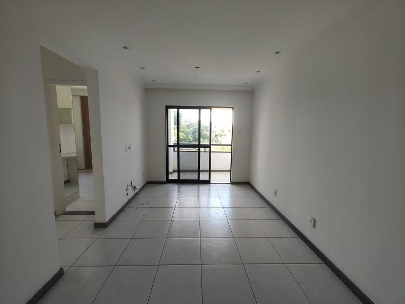 Apartamento à venda com 2 quartos, 65m² - Foto 4